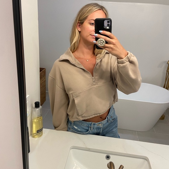 Abercrombie sweatshirt small - Picture 2 of 3